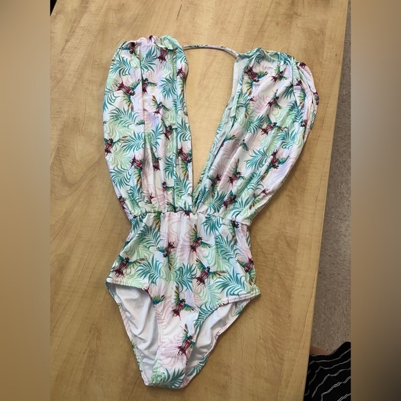 Agua Menta Plunging V-Neck One Piece Swimsuit - Picture 2 of 8